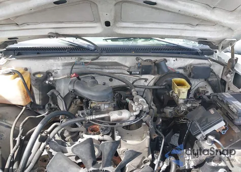 1998 Chevrolet C2500 Fleetside z USA, uszkodzony, nr VIN 1GCGC24R0WZ244942